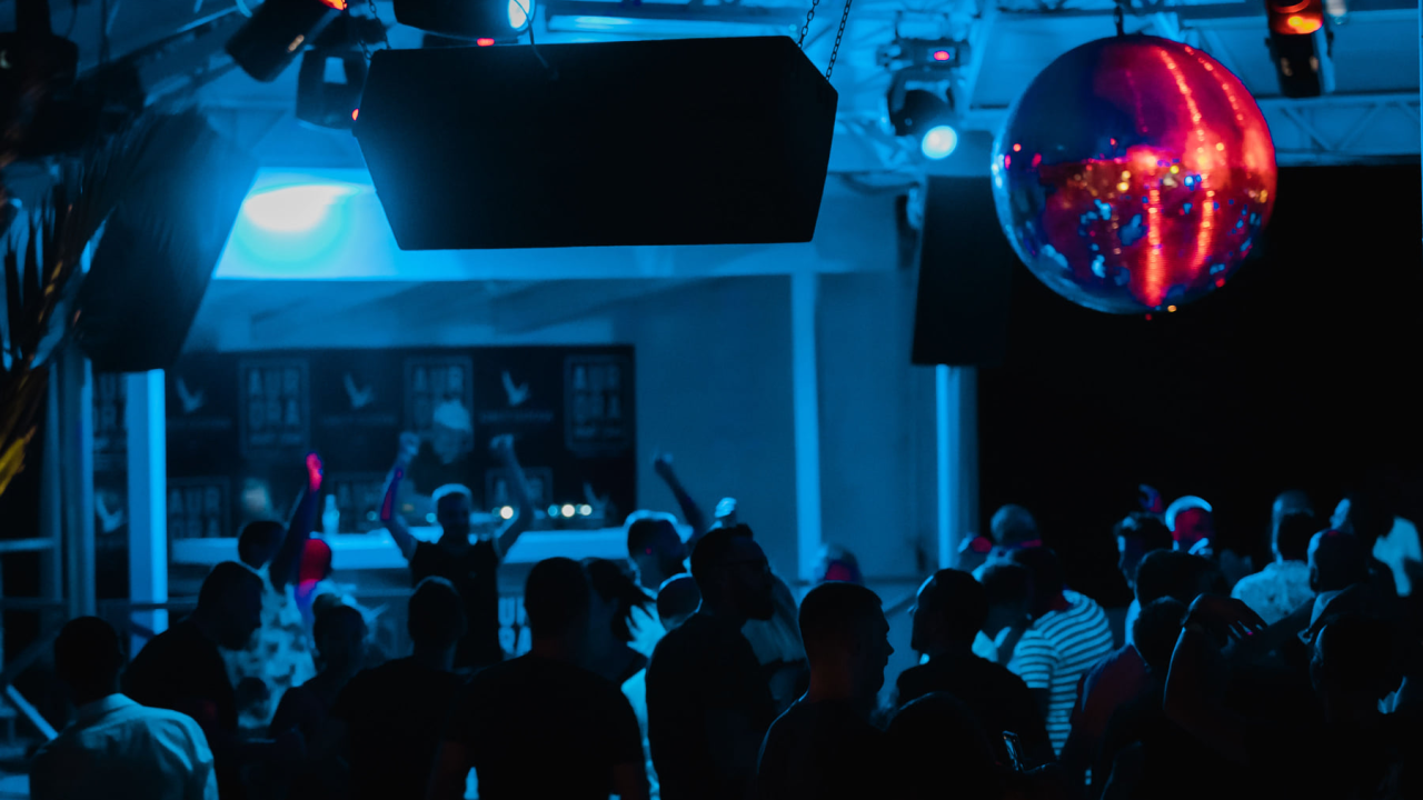 Ne propustite koncert Jole u Aurori!