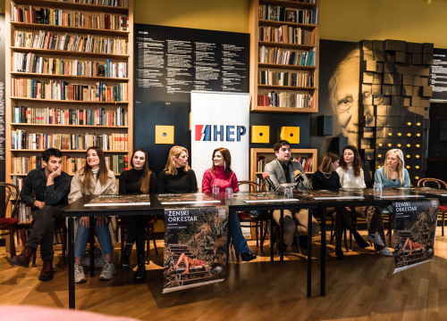 'Ženski orkestar' u četvrtak na šibenskim daskama: 'Ironiziramo stvari iz ženske perspektive'