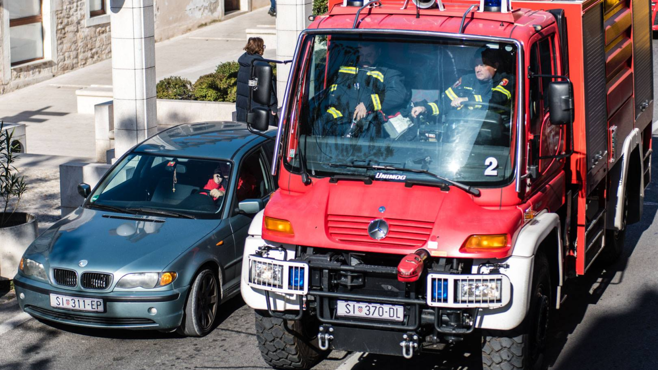 Vatrogasci jučer izašli na četiri intervencije: Gorjelo na području Knina, Skradina, Vodica i Razvođa