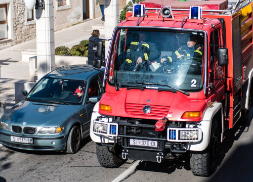 Vatrogasci jučer izašli na četiri intervencije: Gorjelo na području Knina, Skradina, Vodica i Razvođa
