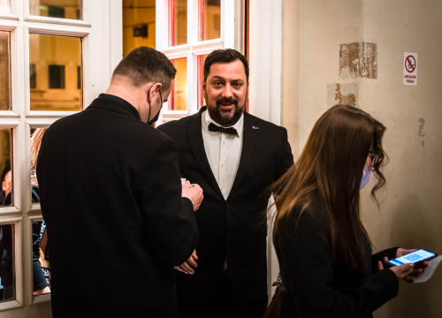 Fotografija 18 - Ženski orkestar do suza nasmijao šibensku publiku, likovi su nam bolno poznati!