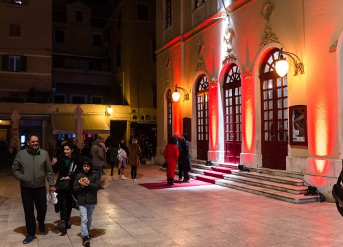 Fotografija 19 - Ženski orkestar do suza nasmijao šibensku publiku, likovi su nam bolno poznati!