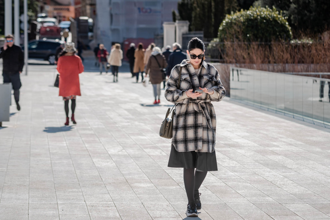 Šibenskim ulicama ovih dana vladaju urbane kombinacije začinjene sunčanim naočalama: Evo koje smo izdvojili