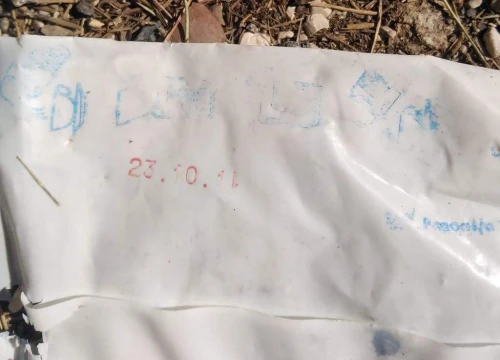 Fotografija 3 - Nakon plastične čašice, na obalu kod Šibenika isplivala još jedna ambalaža iz davno ugašene Mljekare Zadar