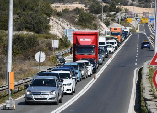 Gužva na magistrali kod Dalmarea, promet reguliraju semafori