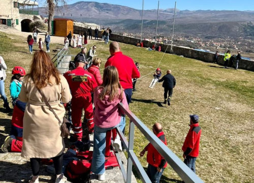 Fotografija 3 - Tridesetak ukrajinske djece posjetilo Knin i tvrđavu: Dobro došli, prijatelji, Knin je uz vas!