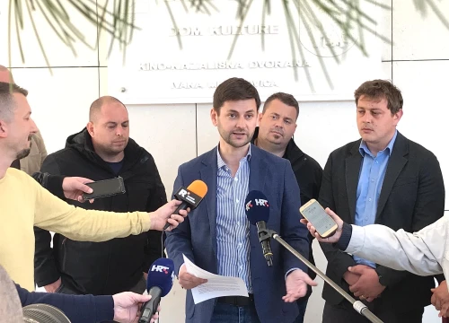 Vijećnici s Jelićeve liste: 'Nećemo doći na prvi dio sjednice, pozivamo i druge da ne sudjeluju u režiranom političnom igrokazu'