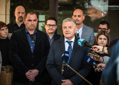 Prekinuta sjednica, u Drniš stigao i Burić: 'Oni koji su dobili povjerenje građana ne funkcioniraju. Neka omoguće nove izbore'