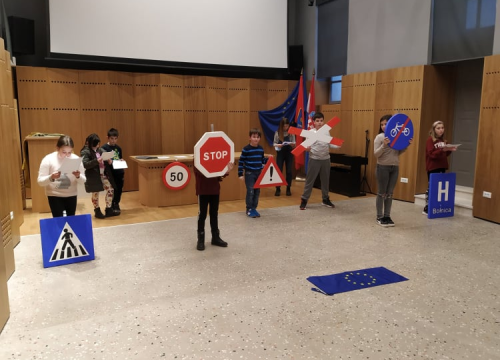 Fotografija 9 - Provjerite raspored Društvenog centra Grada Skradina za travanj!