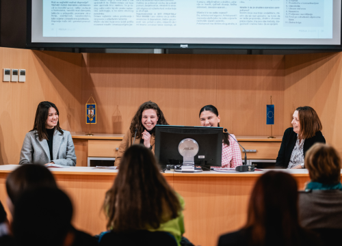 Fotografija 20 - Gimnazijalci predstavili jubilarni 20. broj Pegle: ‘Pandemiju smo kompletno zanemarili i odahnuli od svega’