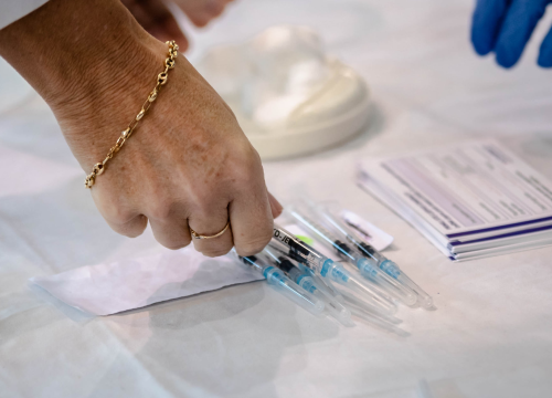 Objavljen plan cijepljenja za sljedeći tjedan: Po dozu možete u Šibenik, Drniš i Knin