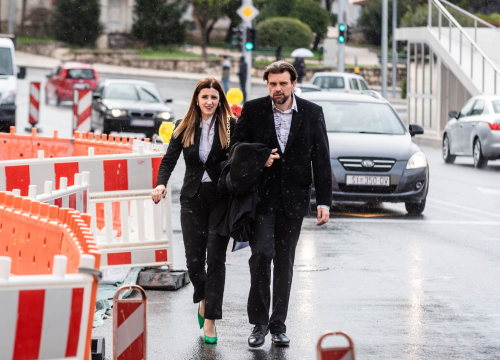 Fotografija 4 - Modno osviještene sugrađanke u điru po gradu otkrit će vam boju sezone!