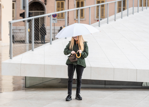Fotografija 5 - Modno osviještene sugrađanke u điru po gradu otkrit će vam boju sezone!