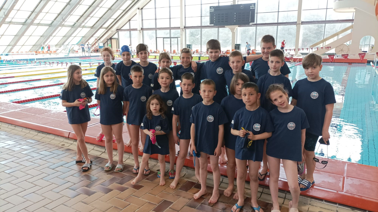 Pregršt medalja za mlade plivače šibenskog 'Mora' na natjecanju u Splitu