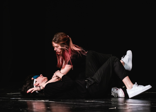 Fotografija 13 - Smijeh i suze za Luku Škarića koji je iz publike gledao prijatelje kako mu ‘Mojom pričom’ skupljaju novac za operaciju