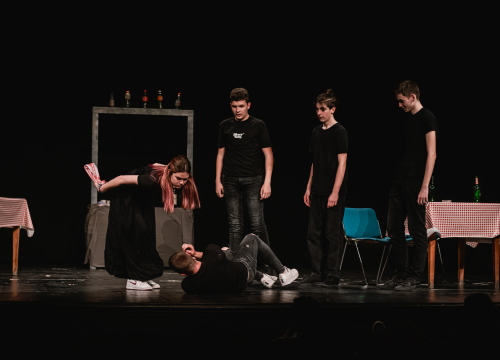 Fotografija 37 - Smijeh i suze za Luku Škarića koji je iz publike gledao prijatelje kako mu ‘Mojom pričom’ skupljaju novac za operaciju