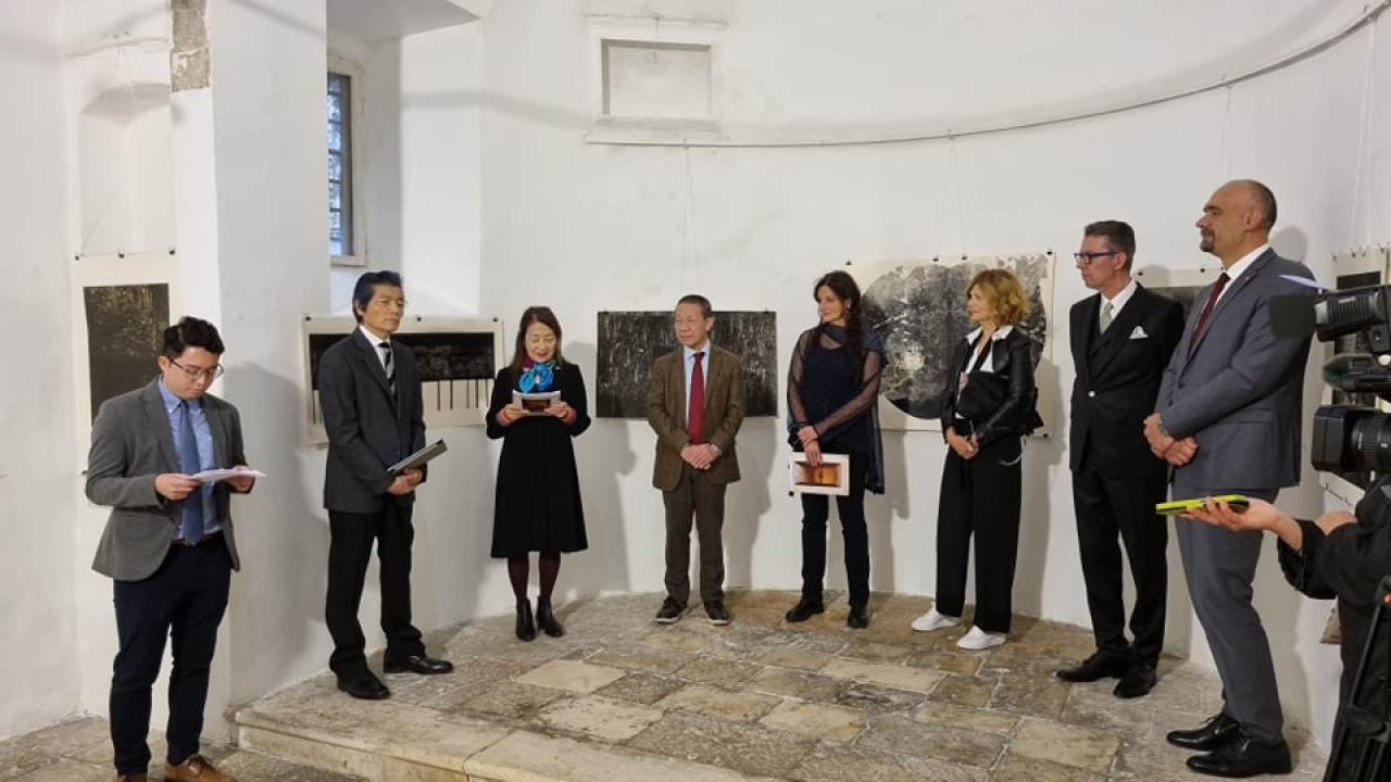 U Galeriji sv. Krševana suvremena japanska tehnika 32 HANGA: 'Ova izložba je jedan most između Šibenika i Tokija'