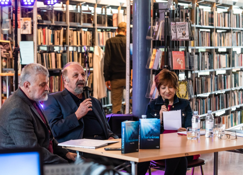 U šibenskoj knjižnici predstavljen novi roman Omera Raka: 'Fantastika kao žanr mi daje neviđene mogućnosti za pisanje'
