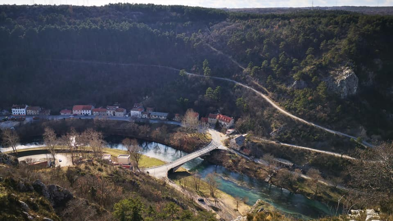 Gradu Kninu 'prošao' projekt pješačkih mostova na Sastavcima vrijedan 3,5 milijuna kuna