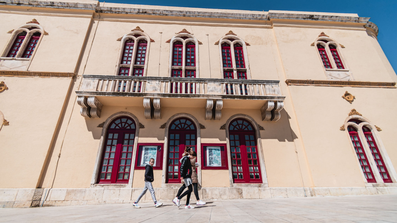 Kazalište Kerempuh i Tarik Filipović u šibenskom teatru s predstavom 'Predsjednici&ca'