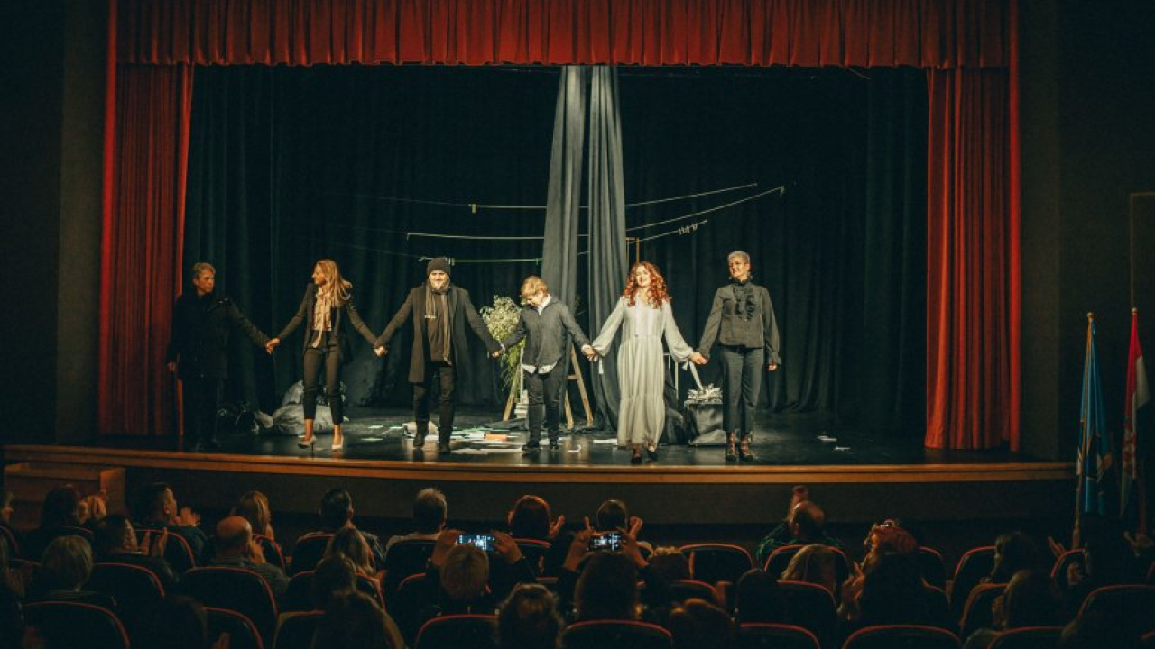 Vodički glumci s predstavom 'Penelopa' u završnici Festivala hrvatskih kazališnih amatera