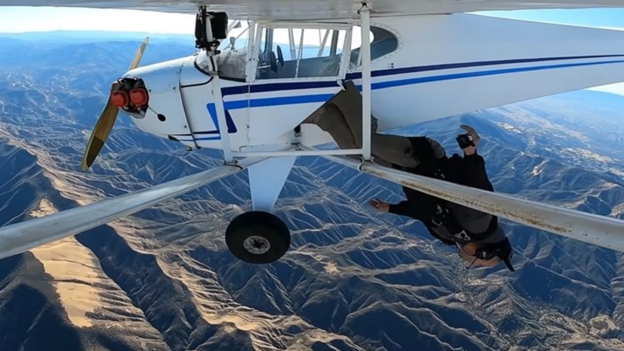 Utjecaj društvenih mreža: Youtuber namjerno srušio avion da bi snimio video, oduzeta mu dozvola