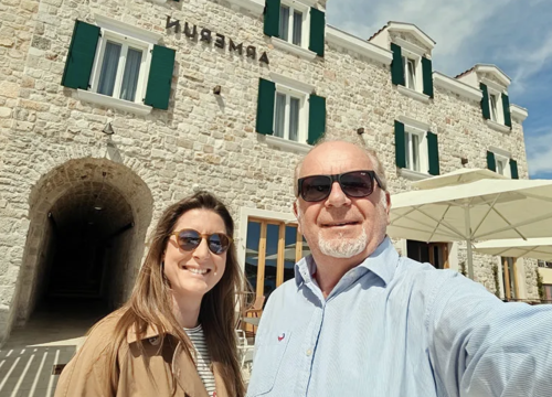 Svjetski putnik Vlado Šestan nahvalio 'savršeno nesavršeni' Šibenik, pogledajte video reportažu