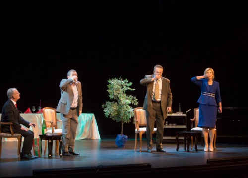 Fotografija 4 - Tito, Tuđman, Mesić, Kolinda i Josipović u šibenskom teatru: Predstava Tarika Filipovića razveselila publiku