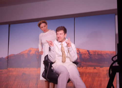 Fotografija 5 - Moruzgva u Biskupiji:  Ecija Ojdanić, Barbara Nola i Ana Begić gole u kavezu