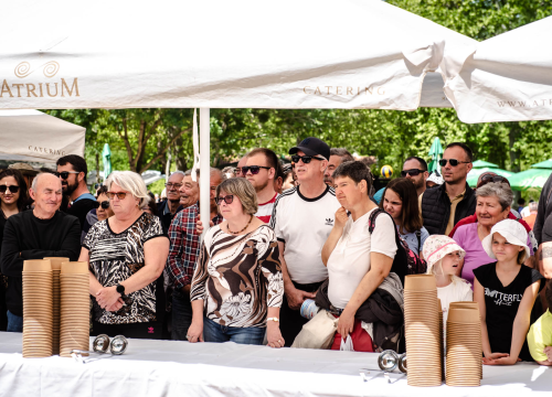 Fotografija 12 - Tradicionalna proslava Praznika rada vratila se u NP Krka: 'Ako planiramo graditi društvo jednakih, moramo cijeniti svačiji posao'