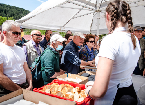 Fotografija 13 - Tradicionalna proslava Praznika rada vratila se u NP Krka: 'Ako planiramo graditi društvo jednakih, moramo cijeniti svačiji posao'