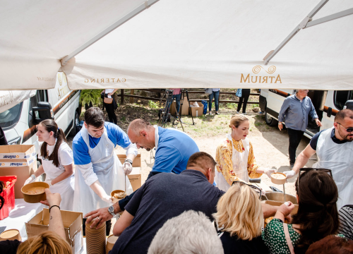 Fotografija 20 - Tradicionalna proslava Praznika rada vratila se u NP Krka: 'Ako planiramo graditi društvo jednakih, moramo cijeniti svačiji posao'
