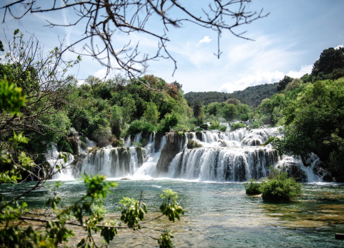 Fotografija 34 - Tradicionalna proslava Praznika rada vratila se u NP Krka: 'Ako planiramo graditi društvo jednakih, moramo cijeniti svačiji posao'