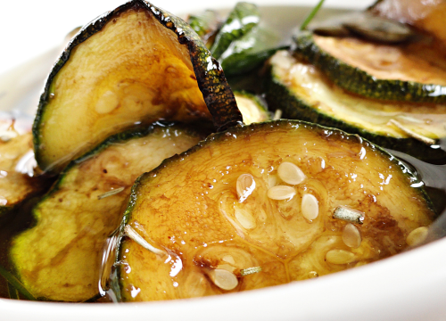 Marinirane tikvice: Savršeni prilog roštilju ili dodatak salatama