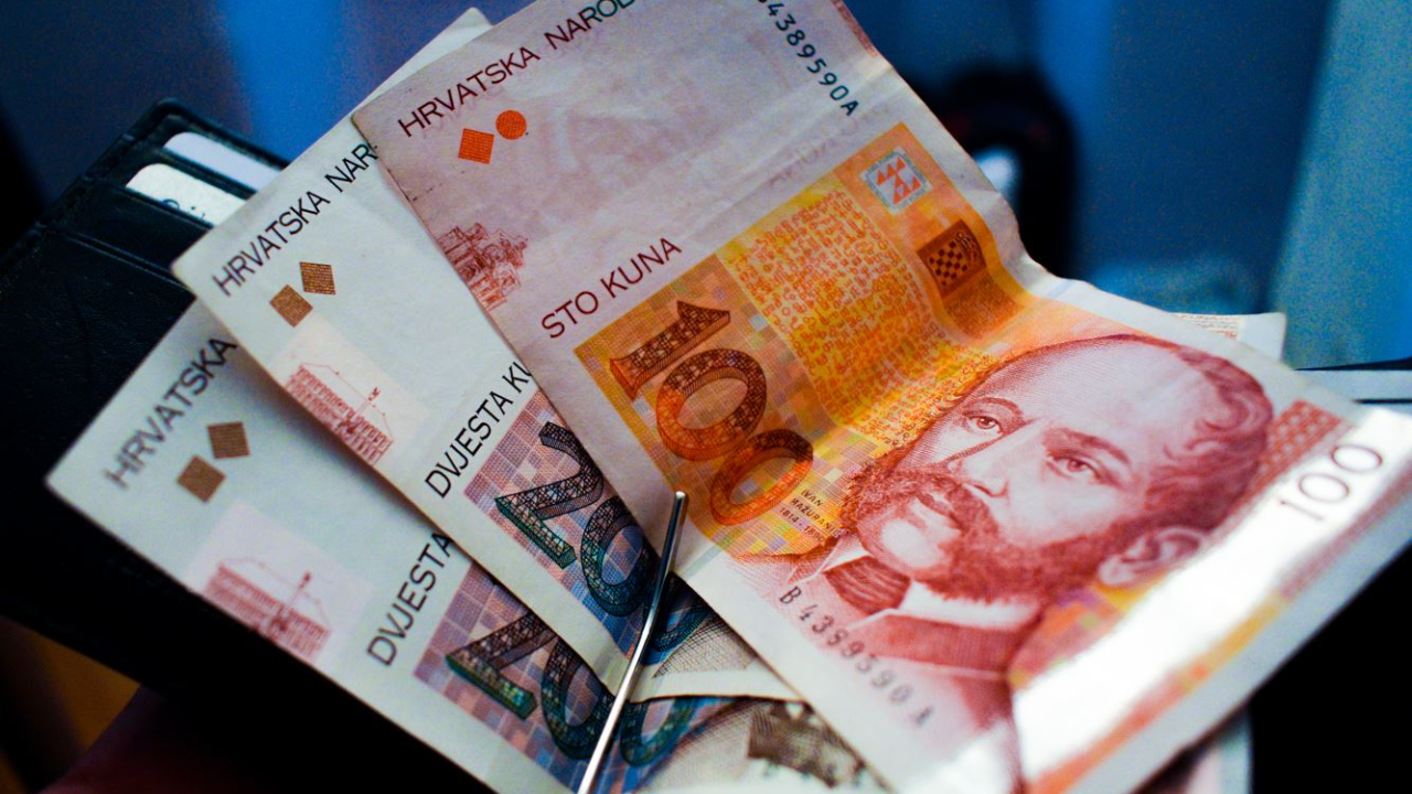 Bankari najavili ono čega se mnogi boje: Rast će rate kredita