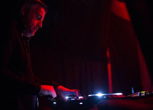 I doktori znanosti plešu: Ove subote u Tunelu Sergej Snooze i izložba slika i zvuka by Flores