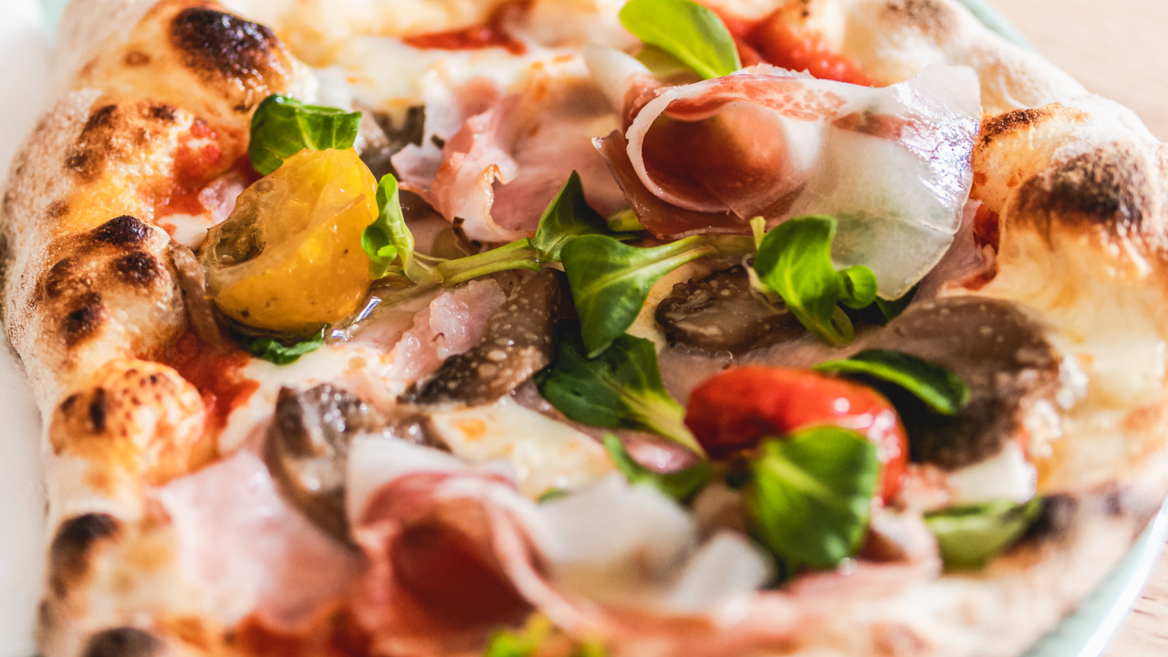 Znate li čemu služi mali komad plastike koji dođe s pizzom?