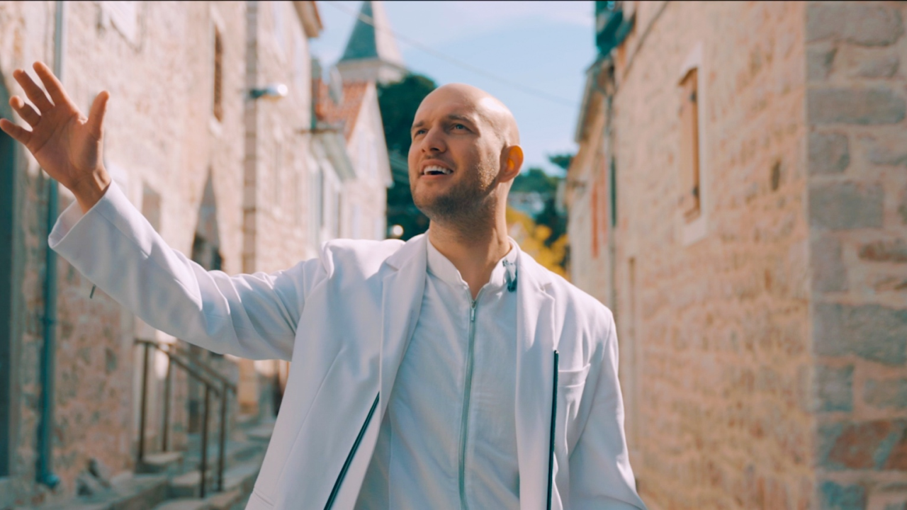 Marko Škugor sa sinom Andrijom u novoj pjesmi 'Kontra neba ne smiš ić'