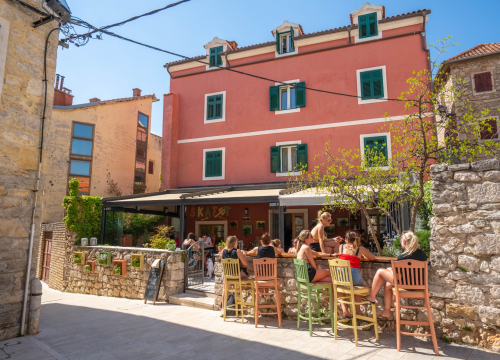 Posjetite novootvoreni restoran Škafet u Skradinu!