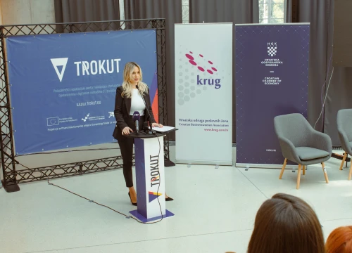 Fotografija 12 - U Trokutu dodijeljene godišnje nagrade Hrvatske udruge poslovnih žena Krug