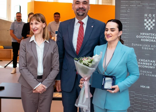 Fotografija 16 - U Trokutu dodijeljene godišnje nagrade Hrvatske udruge poslovnih žena Krug