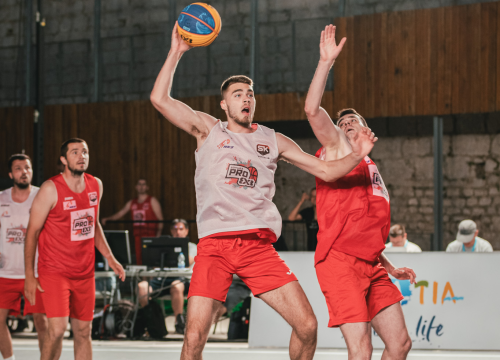 Fotografija 18 - Basket se sinoć igrao na najljepšem igralištu: Tvrđava sv. Mihovila domaćin Pro 3x3 Tour-a