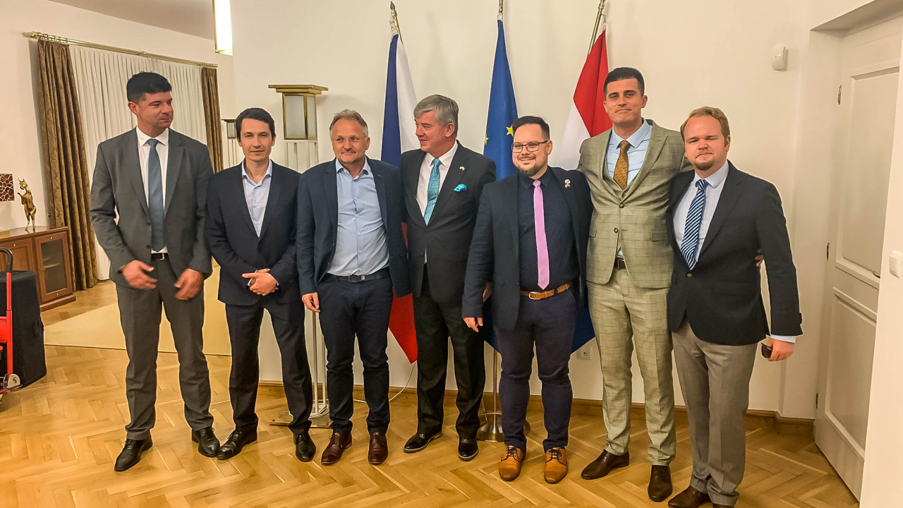 Uspješna tvrtka Karl Dietz iz Kijeva organizirala gala događaj u rezidenciji češkog Veleposlanika!