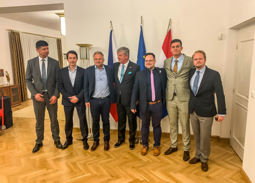 Uspješna tvrtka Karl Dietz iz Kijeva organizirala gala događaj u rezidenciji češkog Veleposlanika!