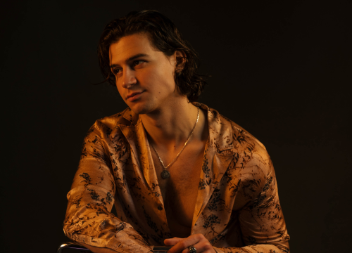 Miljenik ženskog dijela publike: Filip Rudan objavio spot za singl 'Razine'