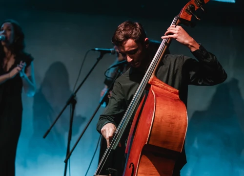 Fotografija 6 - J.R. August u Arsenu predstavio hvaljeni album 'Still Waters': Priključio mu se i zbor