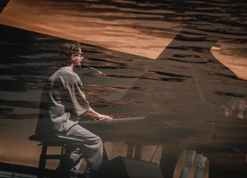 Fotografija 8 - J.R. August u Arsenu predstavio hvaljeni album 'Still Waters': Priključio mu se i zbor