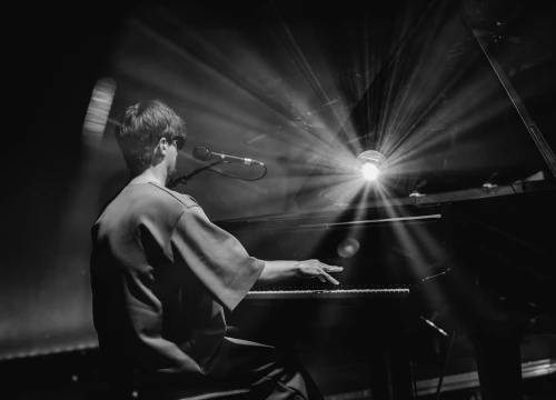 Fotografija 14 - J.R. August u Arsenu predstavio hvaljeni album 'Still Waters': Priključio mu se i zbor