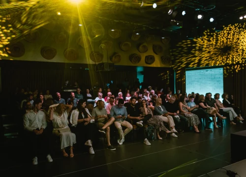 Fotografija 19 - J.R. August u Arsenu predstavio hvaljeni album 'Still Waters': Priključio mu se i zbor
