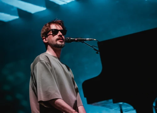 Fotografija 22 - J.R. August u Arsenu predstavio hvaljeni album 'Still Waters': Priključio mu se i zbor